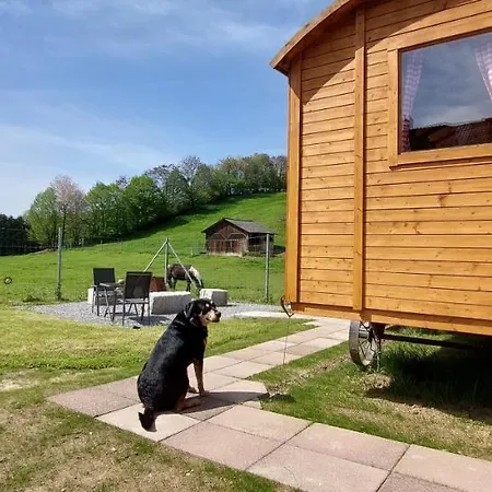 Urlaub Im Bauwagen *
