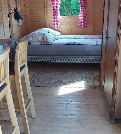 Urlaub Im Bauwagen *