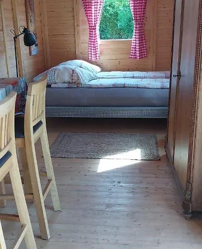 Urlaub Im Bauwagen *